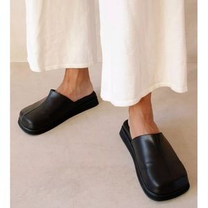 Alohas Whiz Leather Mule